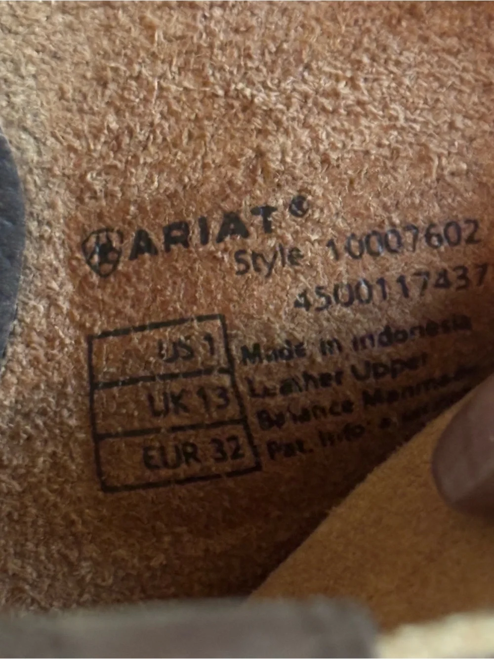 Ariat square toe leather pull on boots boy size 1